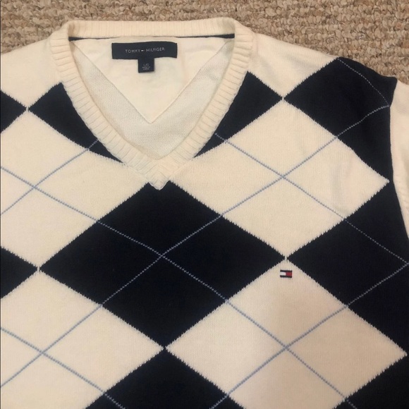 Tommy Hilfiger sweater - Picture 2 of 5